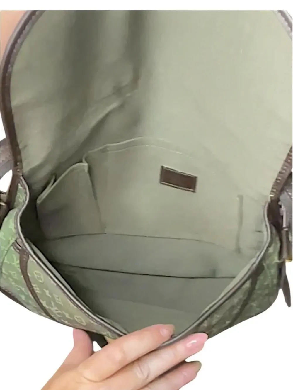 Louis Vuitton Monogram Canvas Messenger Bag